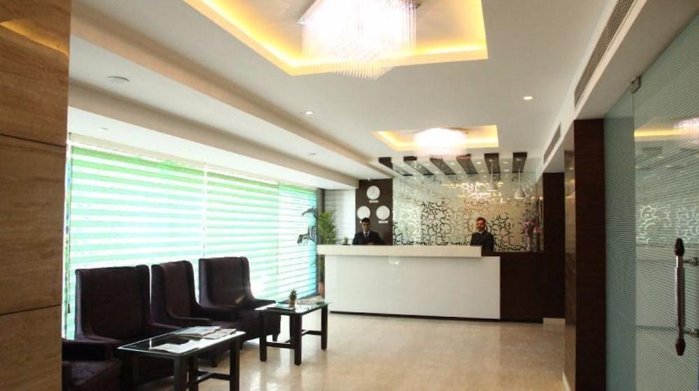 Country Inn Amritsar Exterior photo